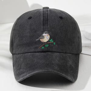Casquette brodée de base-ball mésange, chapeau brodé d'oiseaux sauvages, chapeau pour papa à lanière de cuir réglable, chapeau esthétique nature, cadeau d'observateur d'oiseaux