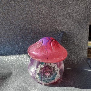 Resin mushroom jars