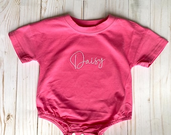 Gepersonaliseerde baby bubble romper//aangepaste zomeroutfit voor babyjongen of meisje//genderneutrale coming home outfit//baby aankondiging//