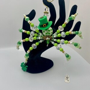 Pärlspindlar - ljusgrön st pattys dödskalle