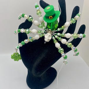 Pärlspindlar - St. Pattys dödskalle