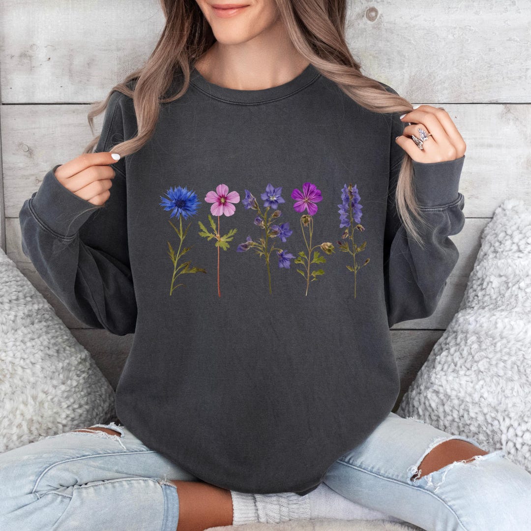 Floral Sweatshirt: Wildflower Comfort Colors Crewneck - Etsy