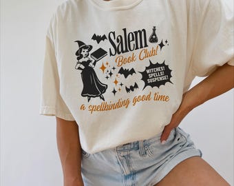 セーラムブッククラブ ハロウィンシャツ 魔女っぽい本っぽいグラフィックTシャツ ヴィンテージハロウィンTシャツ 秋の読書用シャツ 読書用レトロ魔女シャツ