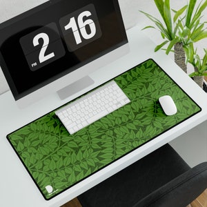 William Morris&#39;s Branch (1872) Large Desk Mat & Mousepad | 800x400mm