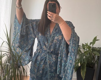Kimono de seda y viscosa - Camisa de seda - Made in India - Kimono corto de mujer - kimono azul - Kimono con lazo en la cintura
