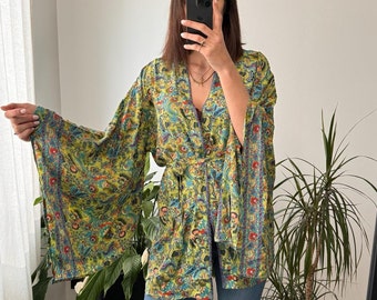 Silk and viscose kimono - Silk shirt - Made in India - Short green kimono