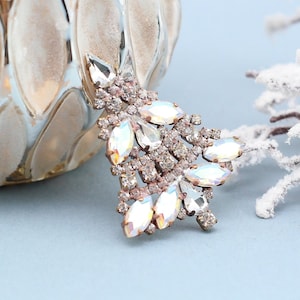 Vintage Christmas Tree Pin, Czech Crystal Christmas Brooch, Vintage Christmas Jewelry, Holiday Jewelry, rhinestone christmas tree brooch