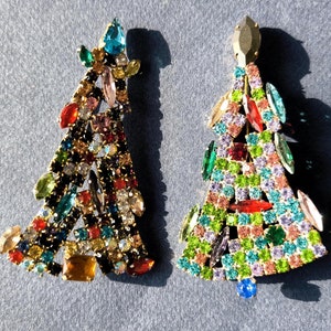 Vintage Christmas Tree Pin, Czech Crystal Christmas Brooch, Vintage Christmas Jewelry, Holiday Jewelry, rhinestone christmas tree brooch