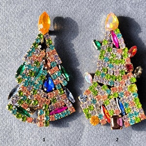Vintage Christmas Tree Pin, Czech Crystal Christmas Brooch, Vintage Christmas Jewelry, Holiday Jewelry, rhinestone christmas tree brooch