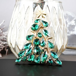 Vintage Christmas Tree Pin, Czech Crystal Christmas Brooch, Vintage Christmas Jewelry, Holiday Jewelry, rhinestone christmas tree brooch