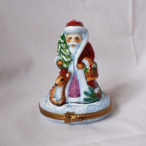 Vintage Limoges France trinket box Hand painted Limoges Porcelain trinket box, Limoges Pill box, Limoges box christmas trinket box