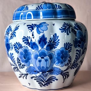 Royal Delft Blue Ginger Jar, Temple Jar with Lid 1981 - Hand Painted Dutch Delftware Perfect Collectors Gift - Porceleyne Fles pottery