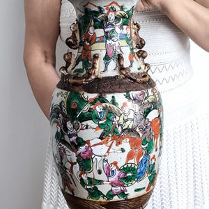 Large Antique Chinese Famille Verte Vase, Shiwan Hand-Painted Warriors Scene, Late Qing-Republic Era 1900–1920s 39cm Collectible Art Pottery