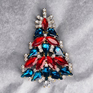 Vintage Christmas Tree Pin, Czech Crystal Christmas Brooch, Vintage Christmas Jewelry, Holiday Jewelry, rhinestone christmas tree brooch