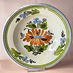 Vintage Transylvania Korond Wall Plate, Hand-Painted Romanian Folk Art Majolica Dish, Floral Earthenware Decor, Authentic 1950s Collectible