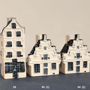 N.28,94 empty KLM Delft Blue Miniature Houses - Authentic Collectible Dutch Canal Buildings with Bols Gin- Perfect Gift Travelers Collectors