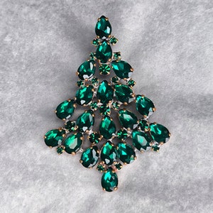 Vintage Christmas Tree Pin, Czech Crystal Christmas Brooch, Vintage Christmas Jewelry, Holiday Jewelry, rhinestone christmas tree brooch