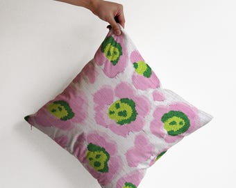 Pink & Green Cute Leopard Cushion Cover, Dopamine Throw Pillowcase, Eclectic Home Decor for Maximalist Living Room (40x40cm - 65x65cm)