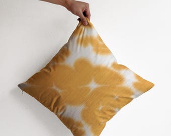 Yellow & White Dopamine Cushion Cover, Colorful Throw Pillowcase, Eclectic Home Decor for Maximalist Living Room (40x40cm - 65x65cm)