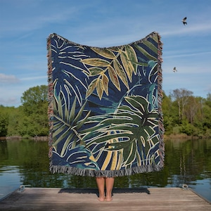 Monstera Palm Leaf Woven Blanket: Tropical Boho Decor