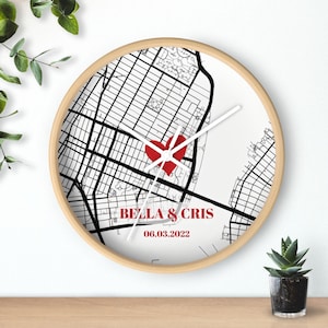 Horloge murale où nous nous sommes rencontrés, carte personnalisée, cadeau d'anniversaire personnalisé, date de notre rencontre, décoration pour une occasion spéciale, cadeau pour elle, oeuvre d'art murale unique
