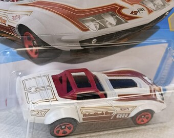 Hot Wheels 69 Corvette Racer Collectible Model Car Miniature Gift