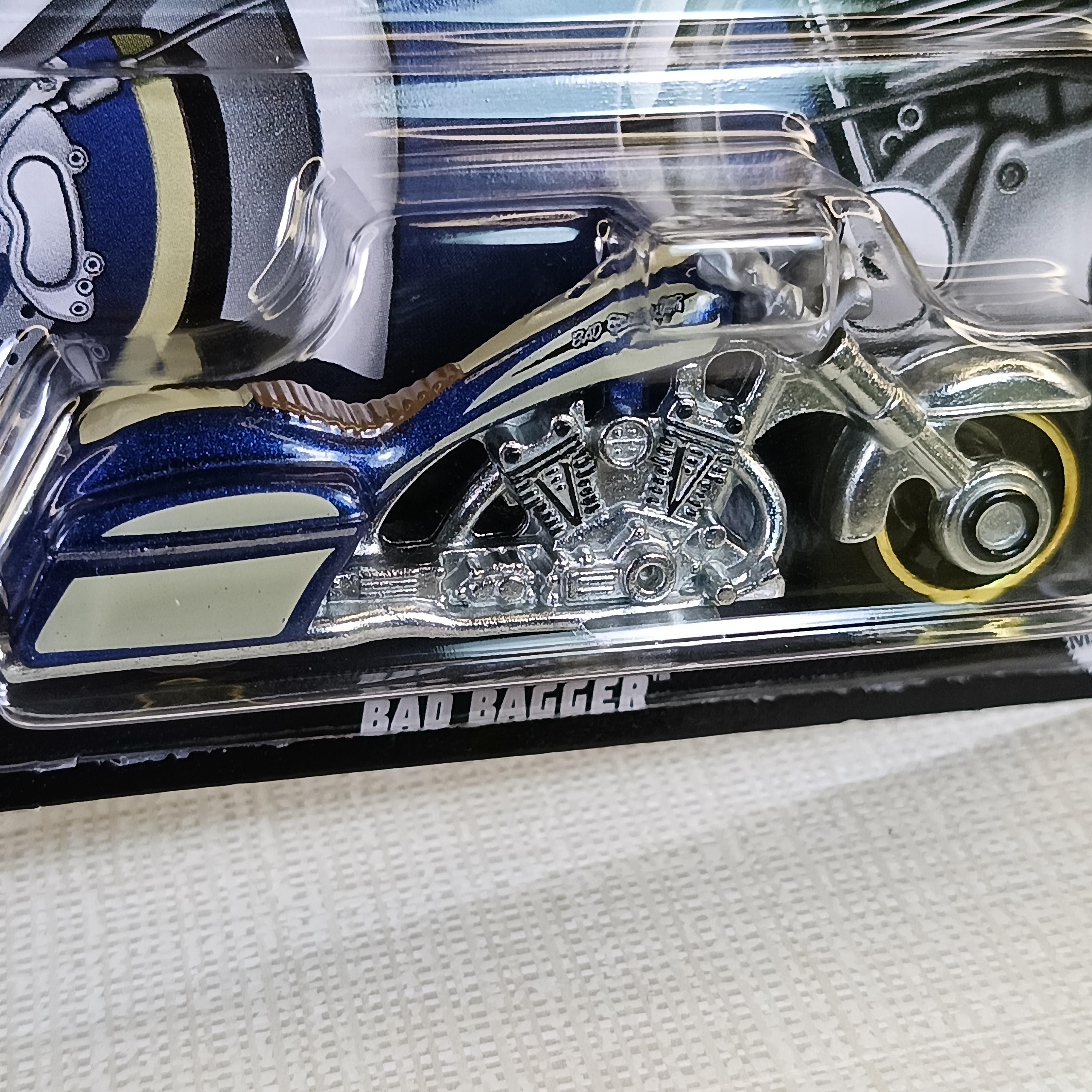 Hot Wheels Motorcycle Club Bad Bagger Collectible Model Car