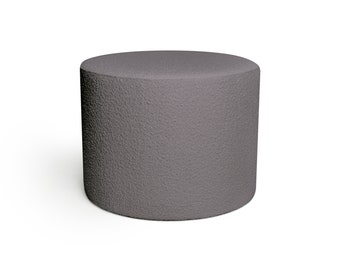 Poufs ottomans en tissu bouclé de différentes couleurs, siège moderne gris foncé, table basse minimaliste.