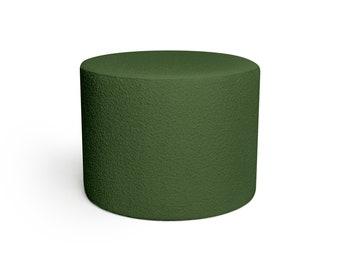 Poufs ottomans en tissu bouclé de différentes couleurs, siège vert foncé moderne, table basse minimaliste.