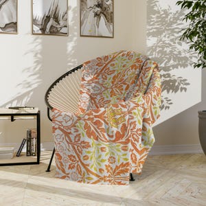 Luxurious William Morris Velveteen Blanket - Timeless Elegance for Cozy Homes