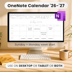Puede incluir: Un monitor de ordenador muestra un calendario de OneNote para julio de 2026, con la semana que comienza el domingo. También se ven un teclado, un cuaderno, una taza de café y una planta en maceta. El texto en la pantalla incluye "buy gift Emma" y "vacation!".