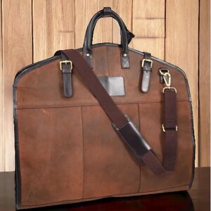 Rustic Brown Leather Suit Carrier – Luxury Garment Bag, Travel Suit Storage, Hanging Leather Bag for Men, Groomsmen Gift, Wedding Gift, Christmas Gift for Him.