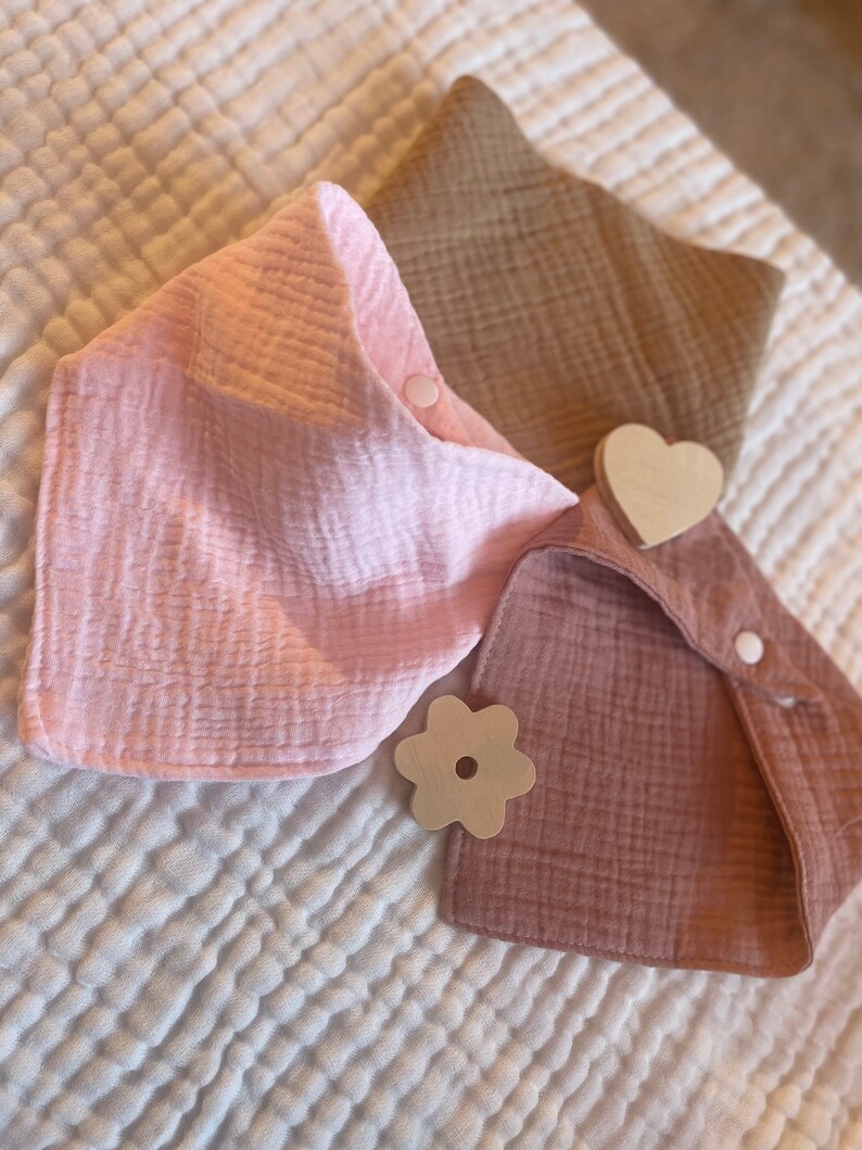 The personalized bandana bib image 3