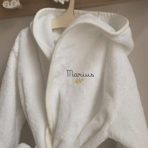 Personalized child or baby bathrobe / Bath robe / Swimming pool outing / Baby gift / Personalized object and textile gifts image 2