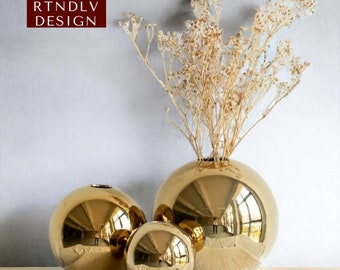 Boho Luxury Gold Ceramic Ball Vase - Minimalist Plant Holder, Electroplated Globe Design - Chic Decor Accent Piece! Ideal Gift for Her!