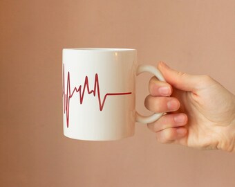 Personalized heartbeat pulse ceramic Mug gift idea for medecine and cardiology lovers and doctors