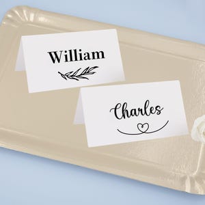 Personalized Wedding Place Cards: Minimalist Table Decor