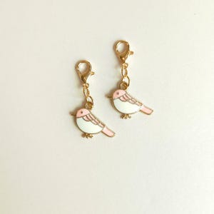 Pink Bird Enamel Charm with Lobster Clasp – Single Bird Bag Charm, Zipper Pull, Keychain Accessory, Cute Animal Pendant for Jewelry or Gifts