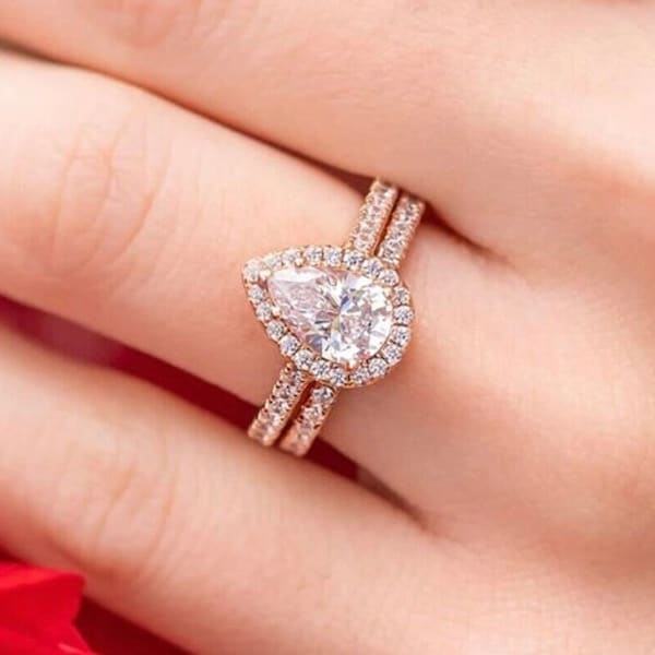 1.5 CT Pear Shaped Halo Moissanite Engagement Ring, Gold Wedding Ring, Half Eternity Anniversary Ring, Unique Halo Diamond Ring,Gift for Her