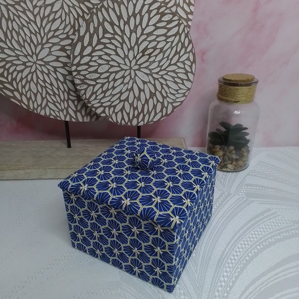 Boîte de rangement carrée en cartonnage, tissus bleu et couvercle amovible
