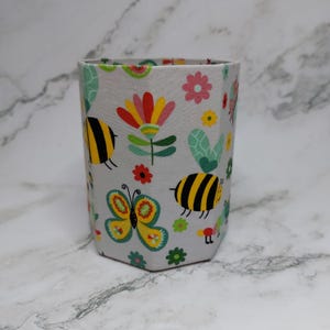 Porta-lápis de tecido para crianças – Acessório decorativo prático para quartos infantis – Armazenamento artesanal com estilo