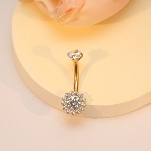 Fashionable and beautiful zircon flower belly button nail/titanium 14G belly button ring/belly button piercing claw 10mm