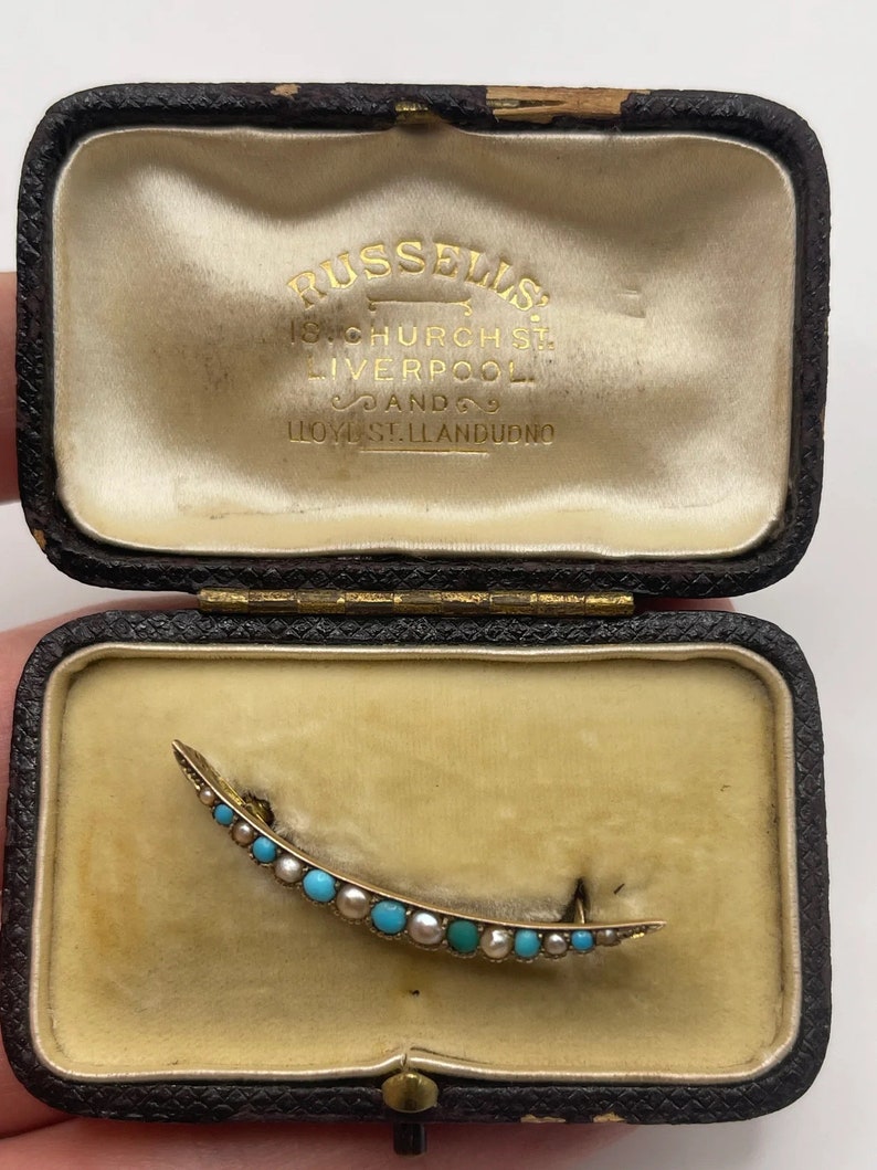 9ct gold turquoise and pearl crescent brooch.. original box zdjęcie 1