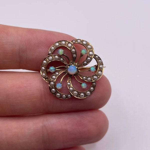 9ct gold opal and pearl and opal brooch