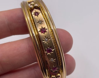 Antieke 9kt gouden robijn en diamanten armband