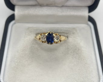 Antieke 18kt gouden ring met saffier en diamant