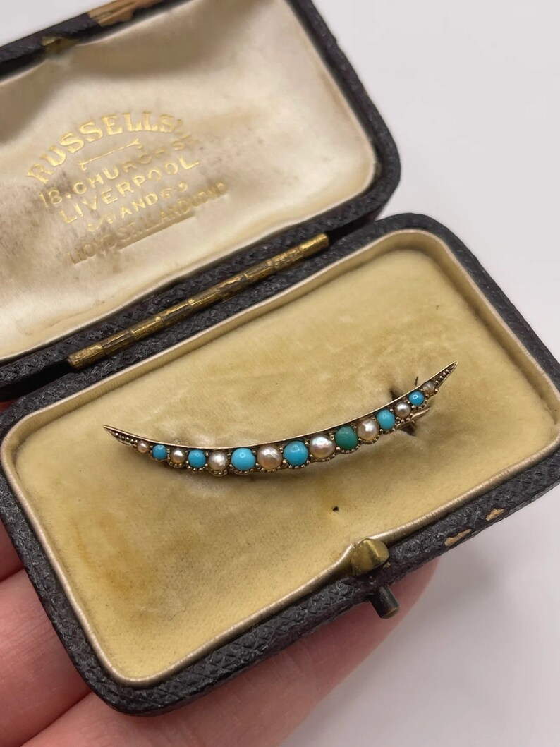 9ct gold turquoise and pearl crescent brooch.. original box zdjęcie 2