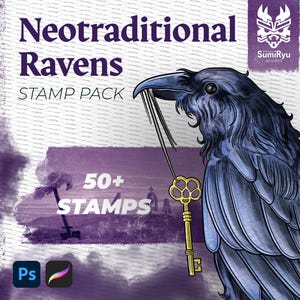 Op de afbeelding: Digitaal stempelpakket getiteld "Neotraditional Ravens" met een gedetailleerde illustratie van een raaf die een gouden sleutel vasthoudt. De afbeelding bevat de tekst "50+ STAMPS" en de logo's voor Photoshop en Procreate, tegen een paars-witte achtergrond.