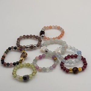 Kristall Perlen Ring | Verstellbarer Edelsteinring | Einzigartige Gender Neutral Schmuck | Geburtsstein Ring Geschenk | Kundenspezifische Kristallperlenring
