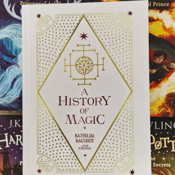 History of Magic, PROSPERITY and BOTS, livres hp inspirés d'affiches de fans, HP Wizard School, Harry's Magical World